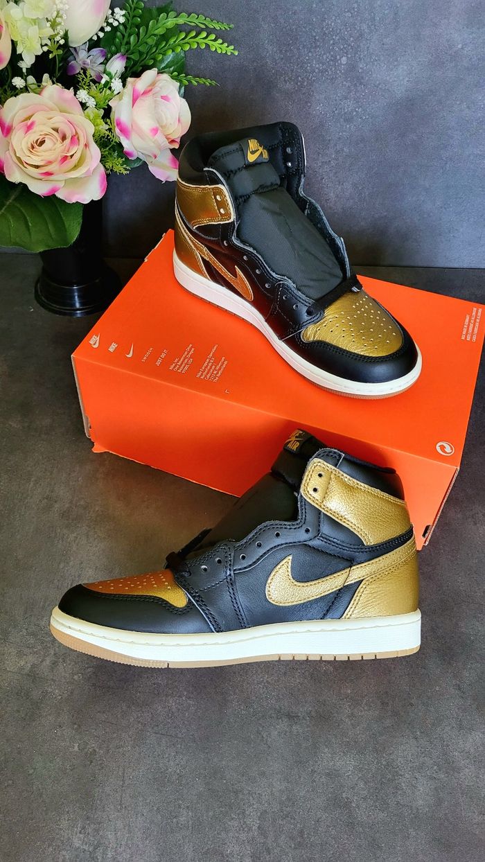 Air Jordan 1 Retro High OG Black Metallic Gold Sail - DZ5485071 - Unisex - Size : 38.5 🌈🌈 - photo numéro 4