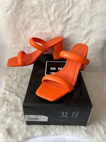 Sandales, sabots, mules oranges talons 8 cm pointure 38
