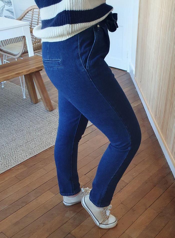 Jean mom Cambrai bleu brut foncé 
Taille 38 - photo numéro 4