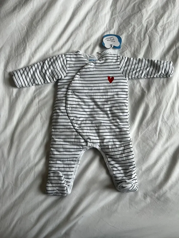 Pyjama combinaison marinière logo coeur rouge