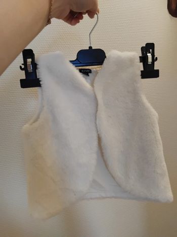 Gilets fausse fourrure fille 18mois