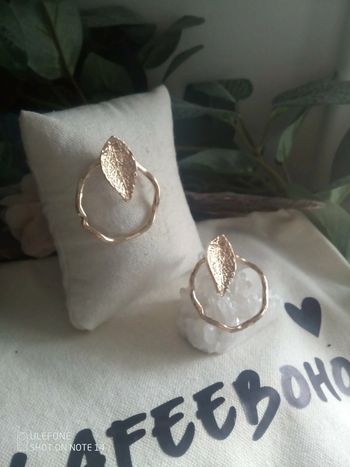 Boucles d'oreilles bohèmes nature feuilles dorées