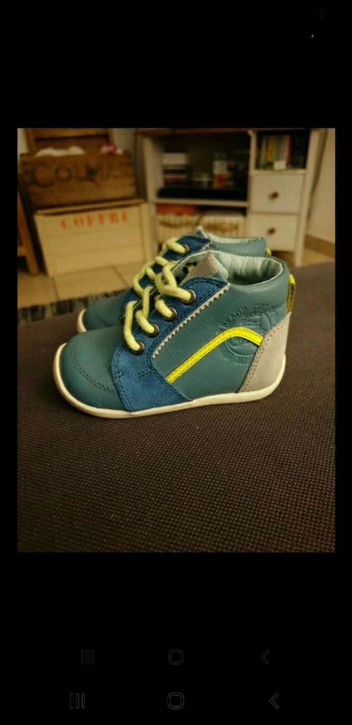 Bottines tout cuir neuves Vertbaudet taille 19 - photo numéro 6