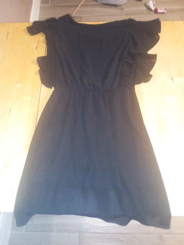 Robe noire - photo numéro 3