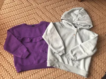 Lot de deux sweat taille 5 ans