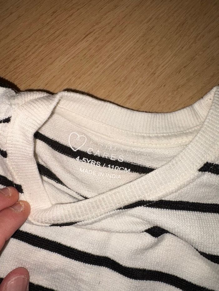 Ensemble 4/5 ans 110 cm - photo numéro 2