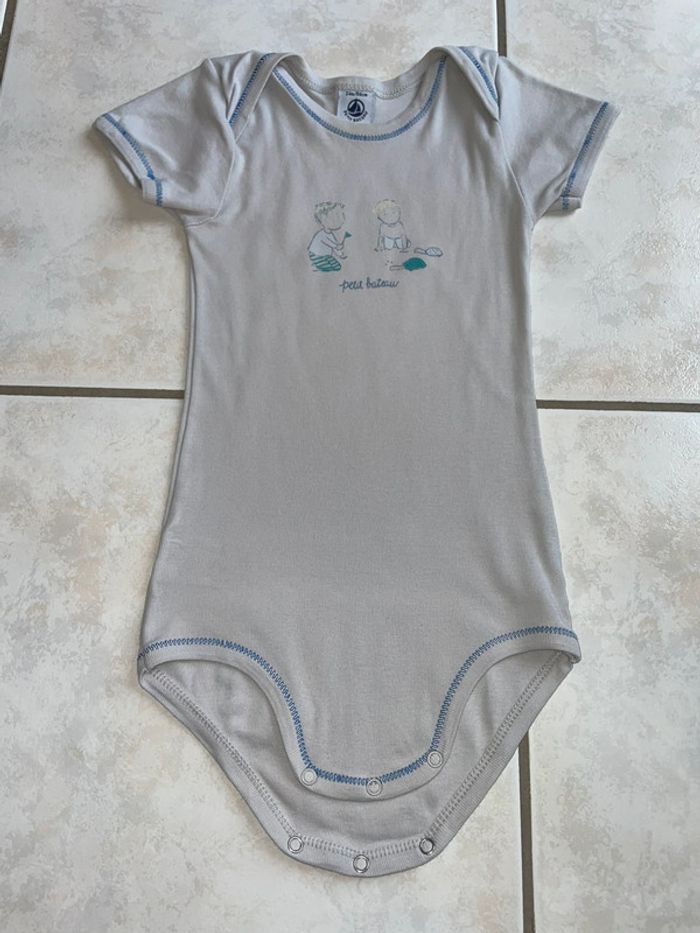 Lot 7 bodies Petit Bateau manches courtes 24 mois - photo numéro 3