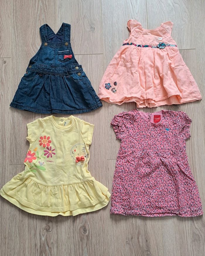 Lot de 4 robes 6 mois