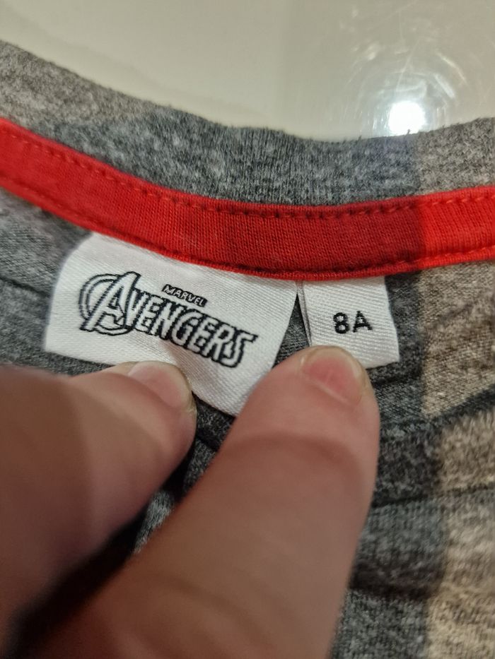 Lots sweatshirt 8 ans - photo numéro 3