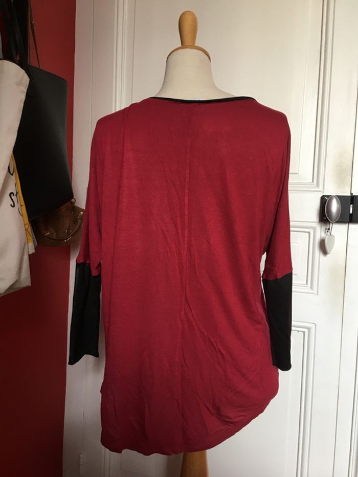 Tee shirt rouge manche noir - photo numéro 2