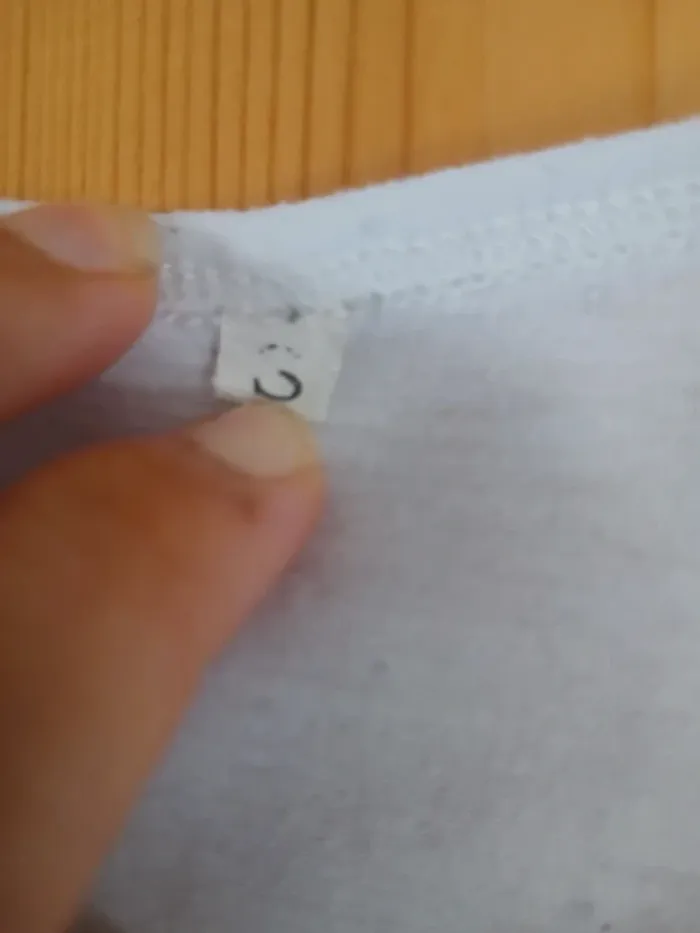 Tee shirt sans manches - photo numéro 3