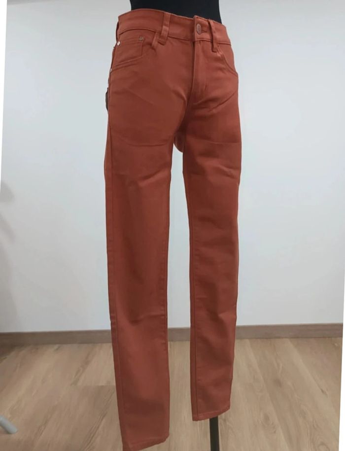 Jean neuf taille 36 - photo numéro 3