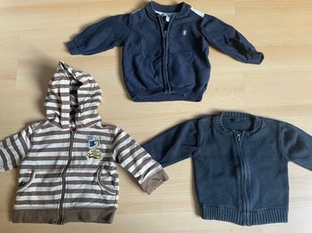 Lot de 3 gilets zippes taille 12 mois garçon