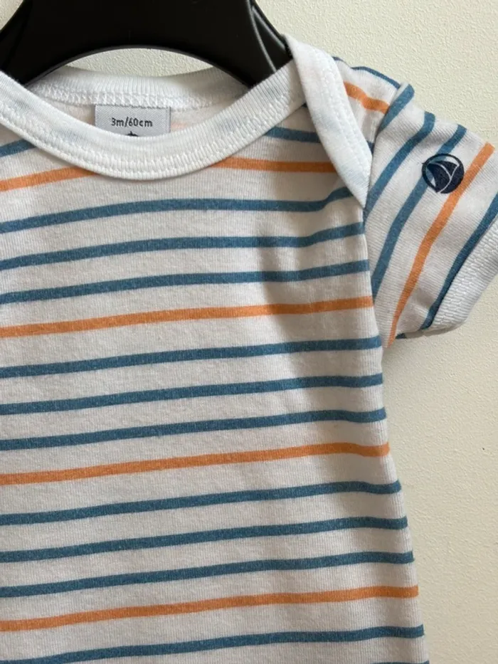 Lot 3 bodies bleus Petit Bateau 3 mois - photo numéro 10