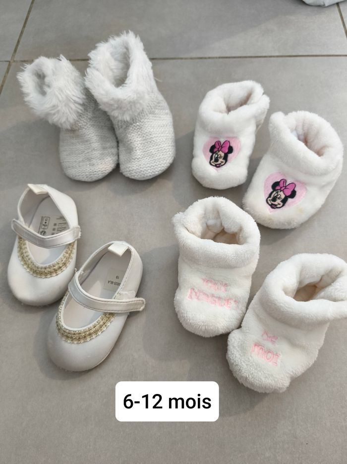Lot chaussures et chaussons 6 12 mois