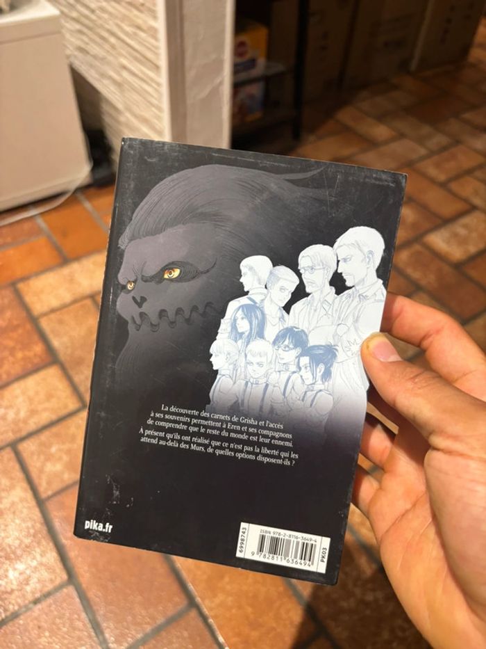 L’attaque des Titans No 23 - photo numéro 2