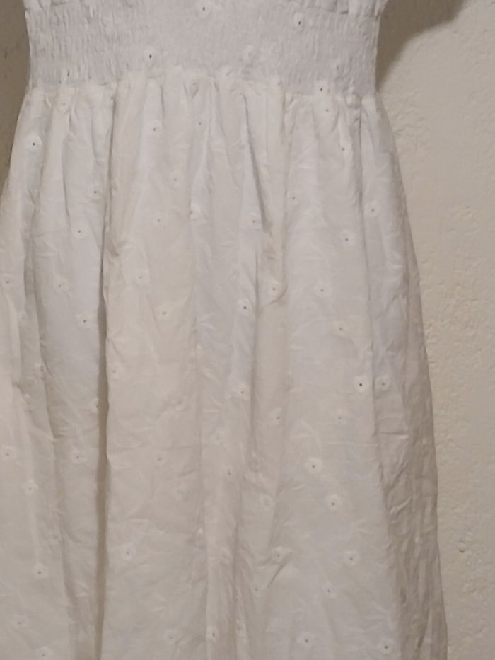 Robe longue blanche façon dentelle de Calais. Zara Taille L - photo numéro 5