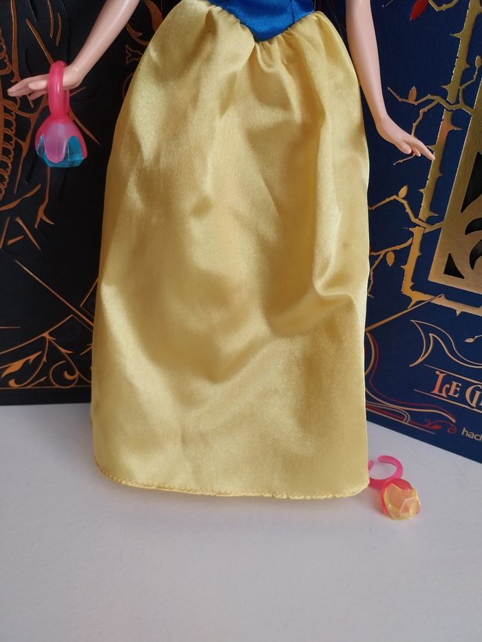 Poupée Blanche-Neige Rare Mattel Disney Snow White - photo numéro 3