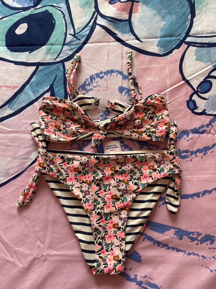 Maillot de Bain 2 pieces tape a l’œil 8 ans