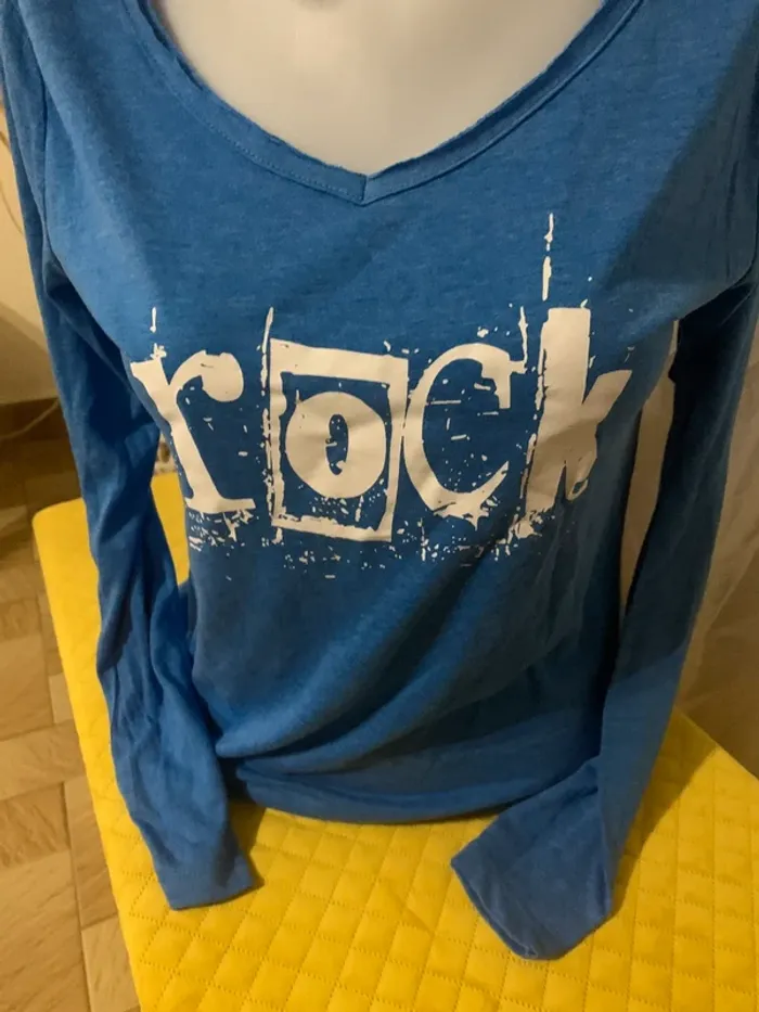TEE shirt bleu Collection manches longues taille 42-44 - photo numéro 3