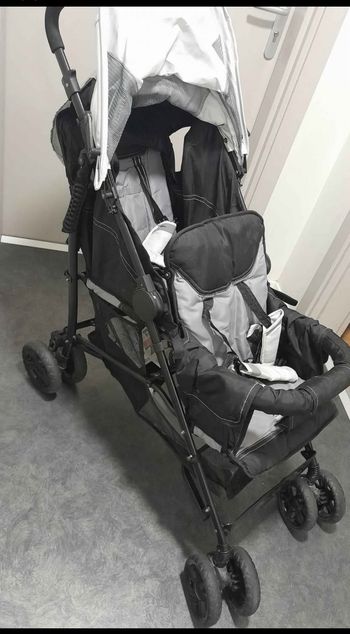 Poussette double neuf