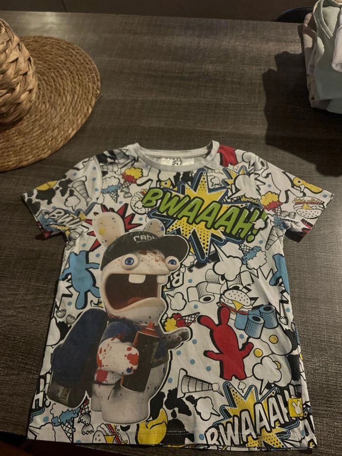 Magnifique T-shirt, lapin, crétins de chez Ubisoft, taille 8 ans