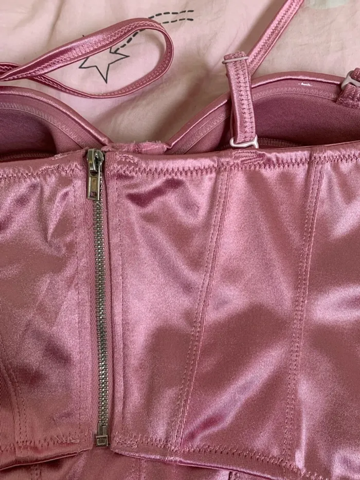 Crop trop rose et noir - photo numéro 5
