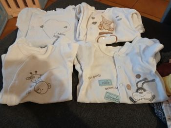 5 pyjamas 1 mois