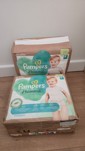 2 paquets de Pampers Harmonie taille 6