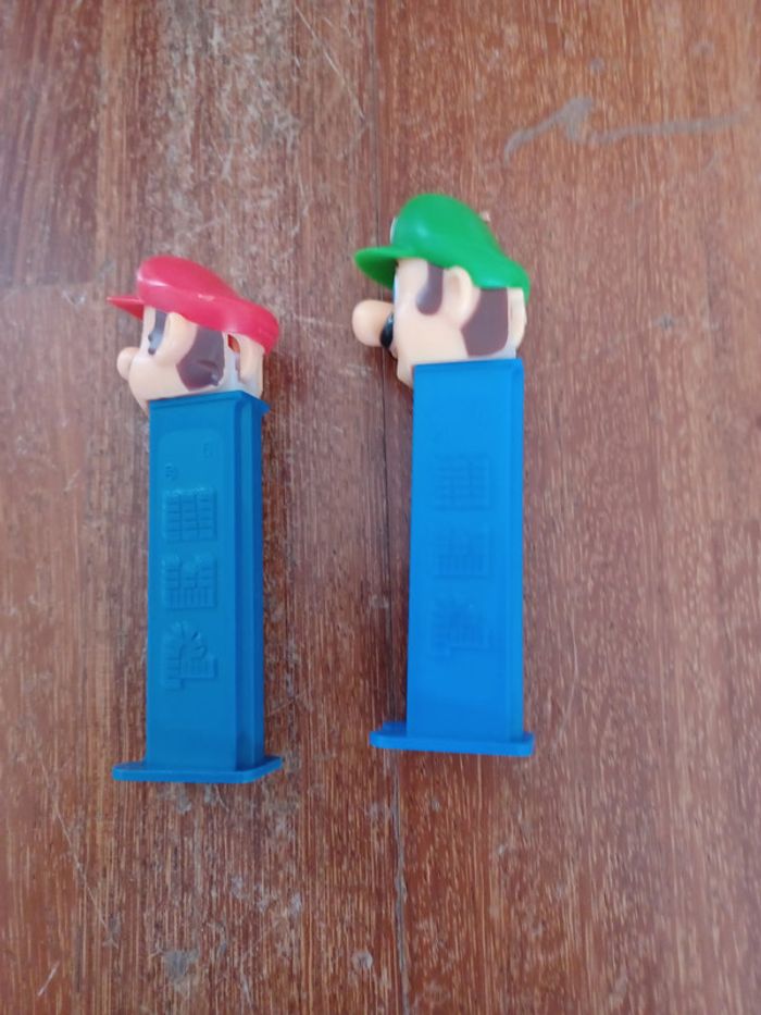 2 distributeurs Pez mario bros et Luigi, en très bon état - photo numéro 2