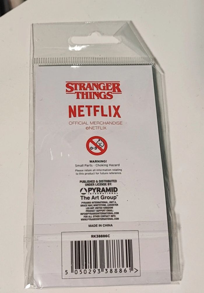 Porte-clé stranger things neuf - photo numéro 2