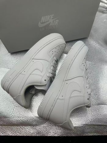 Baskets Nike Air Force 1 pointure 38.5