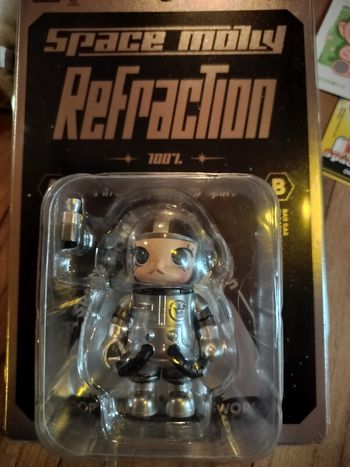 Popmart space molly refraction