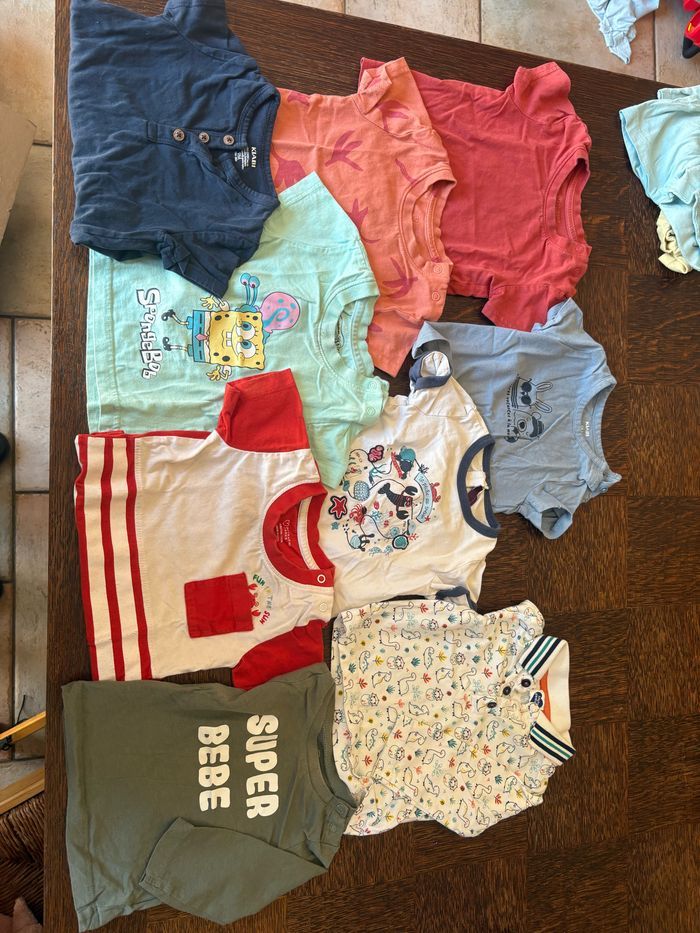T shirt bébé 9 mois.