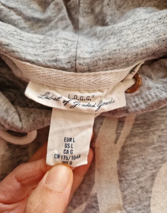 Sweat gris à capuche femme - photo numéro 6