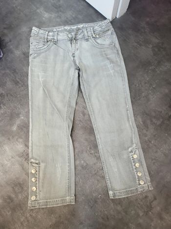 Pantacourt 7/8ème femme 40/42 très bon état LMV