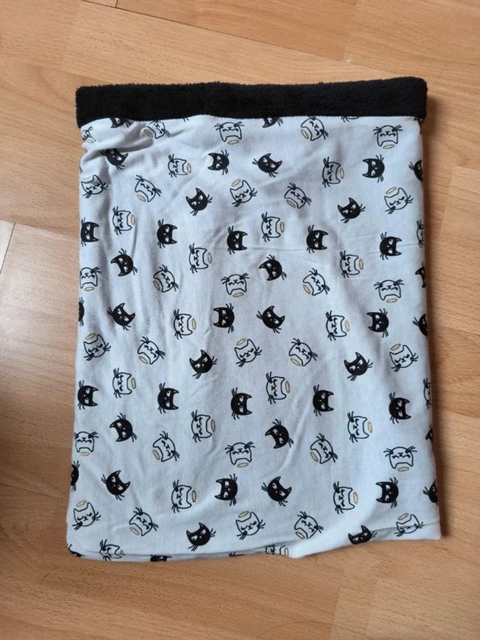 Snood chats blanc et noir