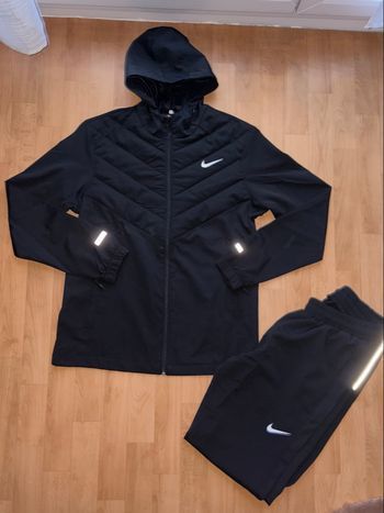 SurvĂȘtement Nike Running Noir