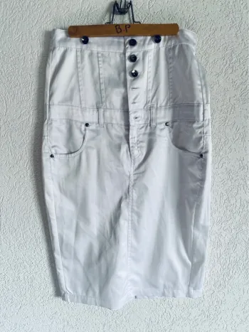Jupe blanche taille haute