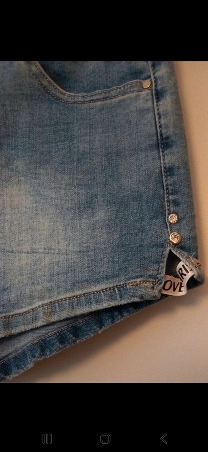 Short en jean bleu petites decos sur les côtés taille L monday - photo numéro 2