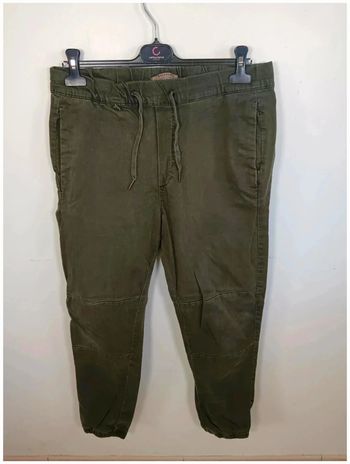 C26 pantalon kaki bershka 42
