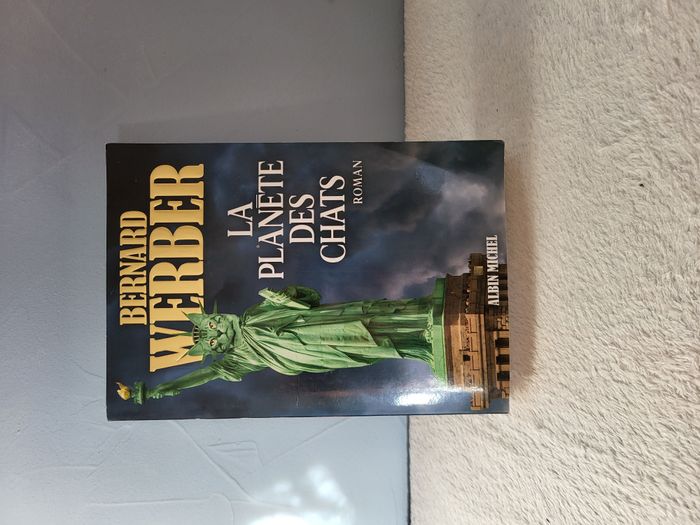 Livre La Planète des chats - Bernard Werber - Albin Michel