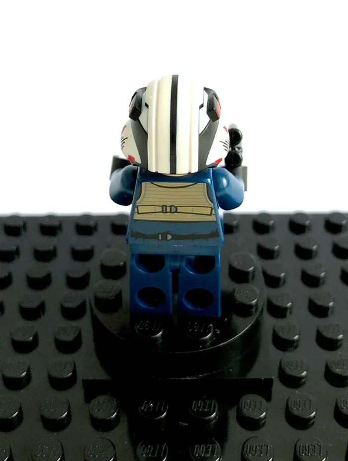 LEGO Star Wars Rogue One - Rebel Pilot U-Wing - photo numéro 4