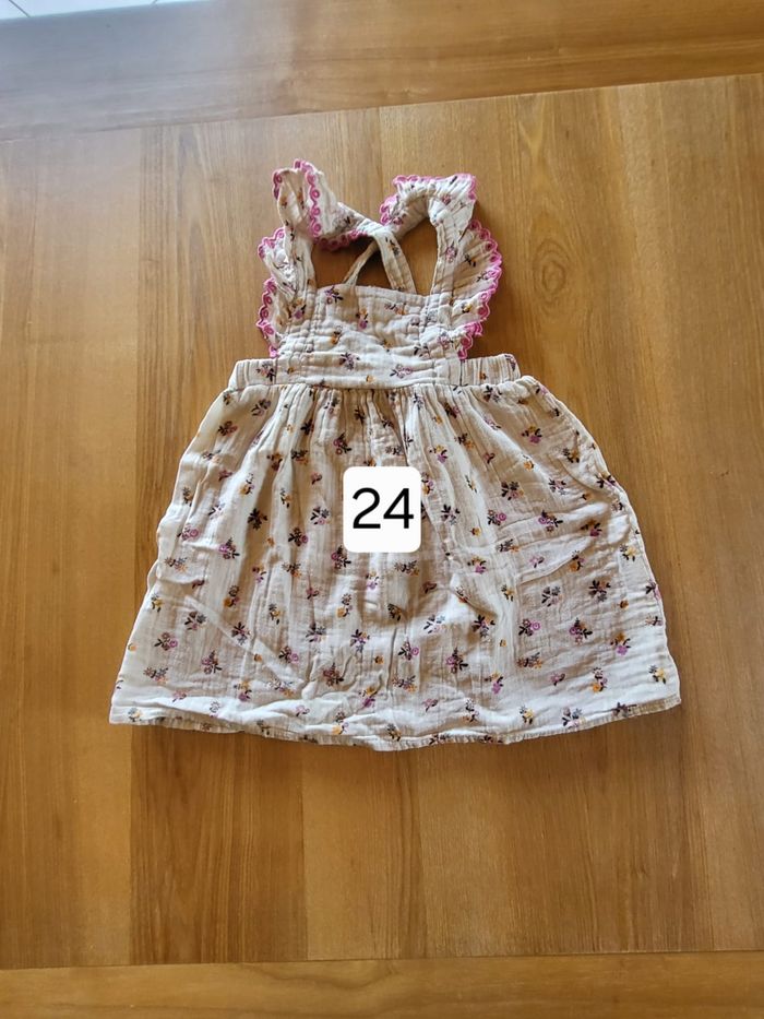 Lot vêtements fille 24 mois - photo numéro 8