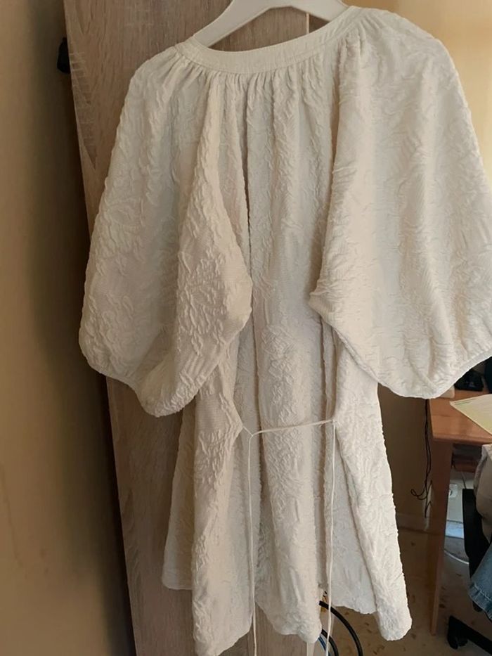 Vestido mangas abullonadas zara - photo numéro 2