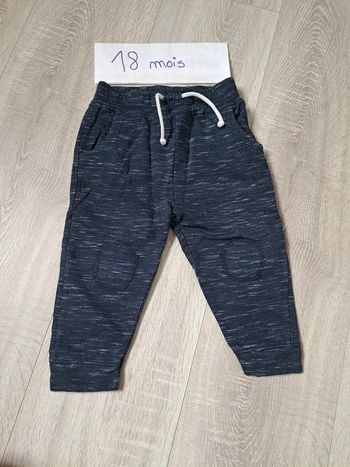 Pantalon survetement 18 mois