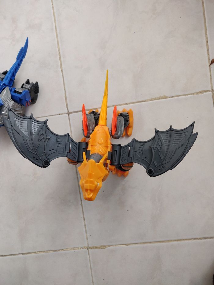 Dinosaures/dragons transformers - photo numéro 8