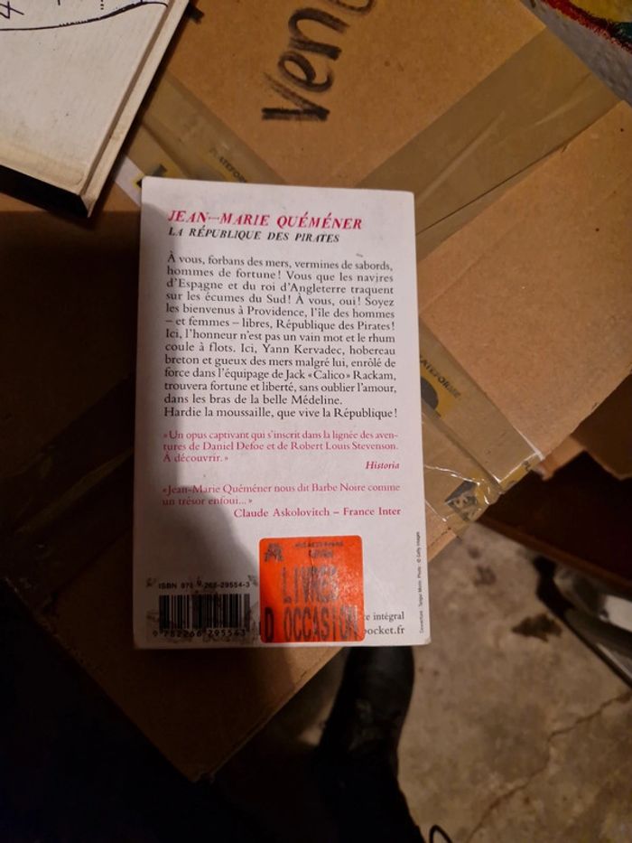 Livre la République des pirates - photo numéro 2