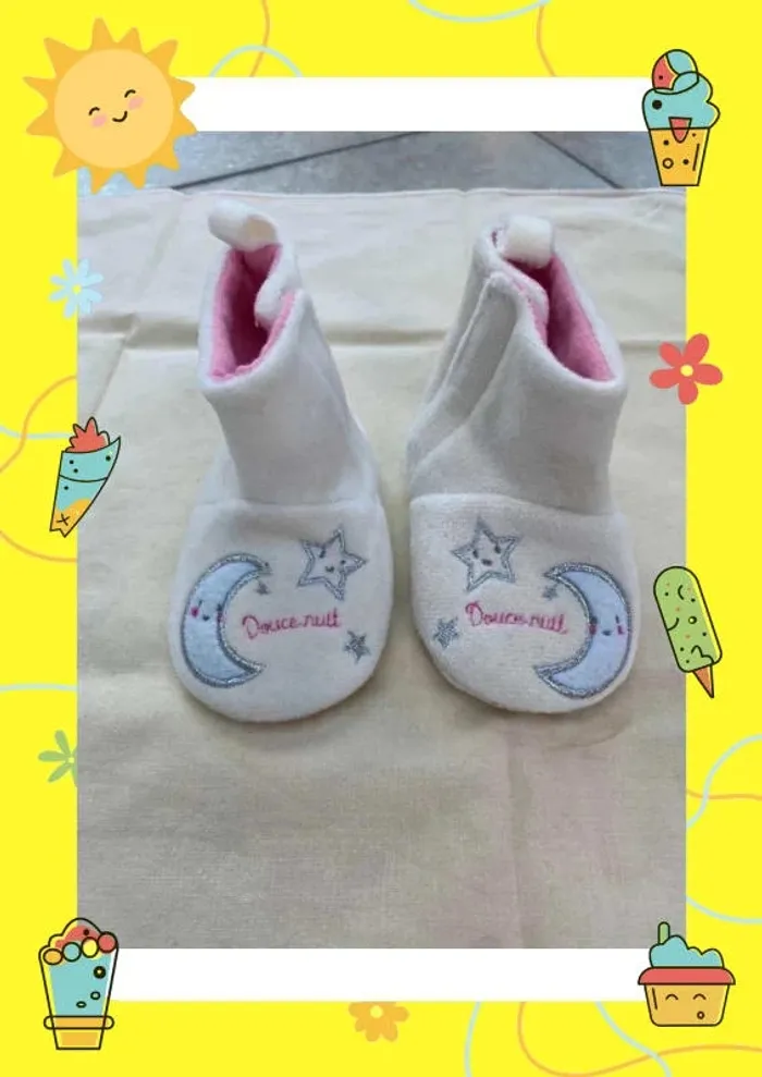 Chaussons blancs roses Gémo 9 12 mois