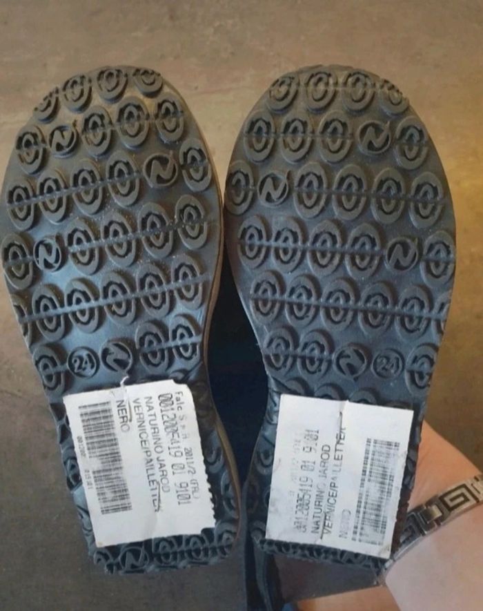 Chaussure neuve - photo numéro 2